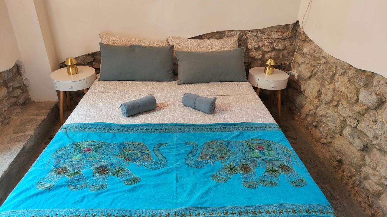 Bed and Breakfast La Casa Delle Pietre Parlanti - Casa In Pietra Ai Piedi Del Parco Delle 5 Terre Biassa Экстерьер фото
